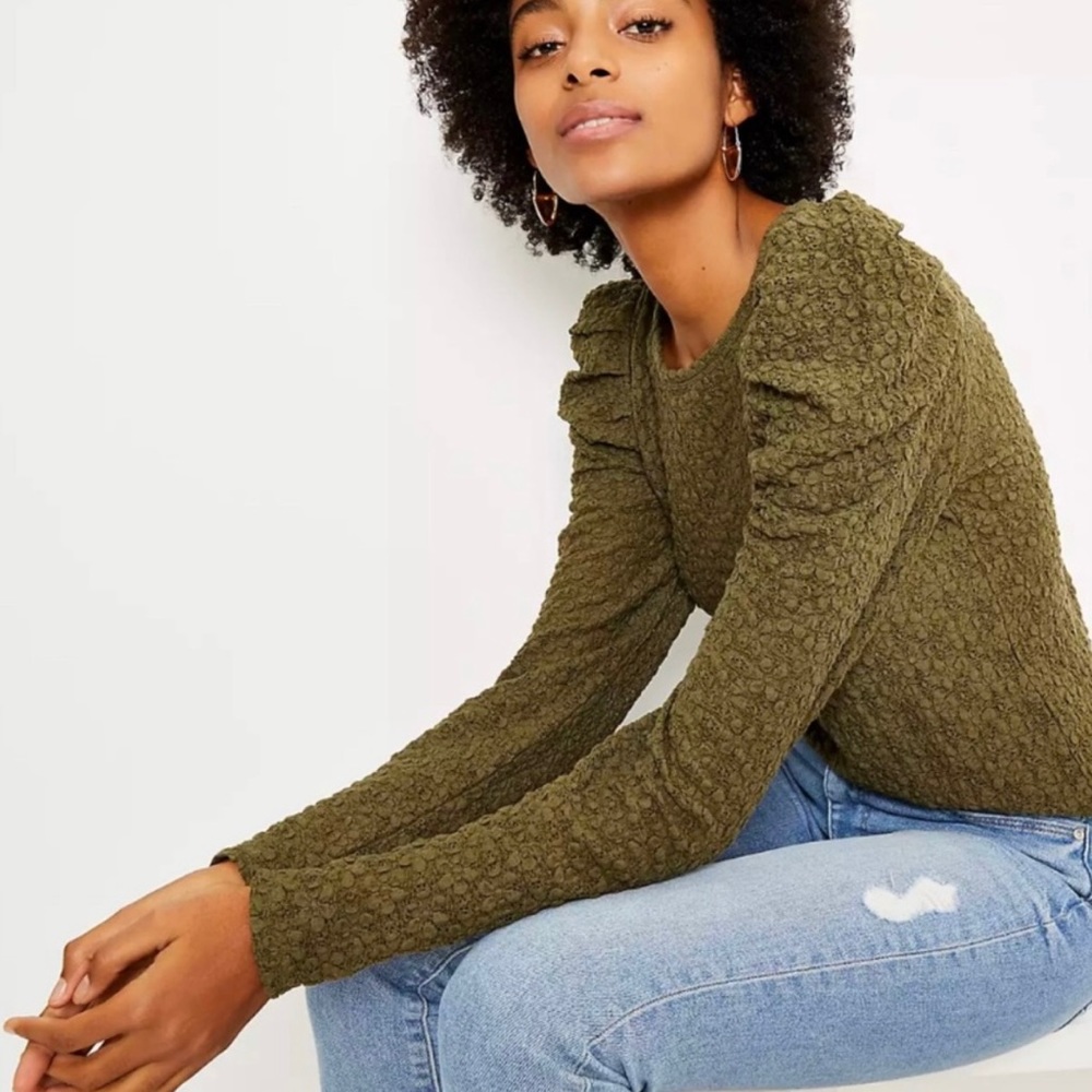 LOFT Floral Lace Pleated Puff Sleeve Top